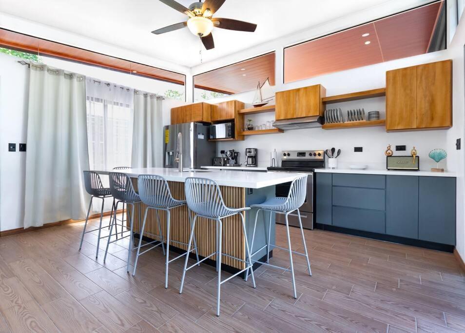 Casa Coral - Great Location - High Speed Internet Villa Uvita Bagian luar foto